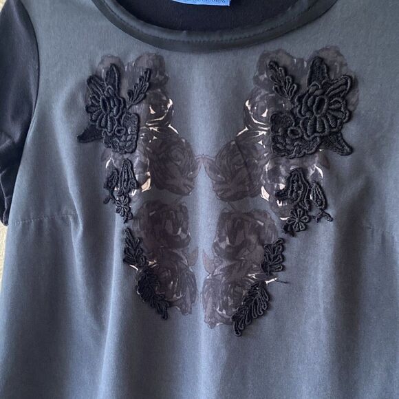MM Couture Tops - Vera Wang Black Floral Design Size Medium T shirt Elegant Haute Couture Romantic